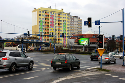 Telebim w Lubinie przy skrzyżowaniu ul. Paderewskiego i Alei Komisji Edukacji Narodowej.