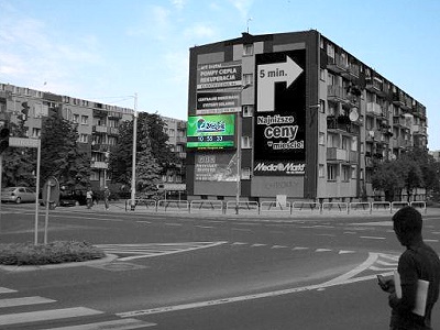 Telebim w Głogowie przy ulicy Sikorskiego.