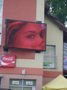 Telebim w Olsztynie przy ulicy Bałtyckiej.