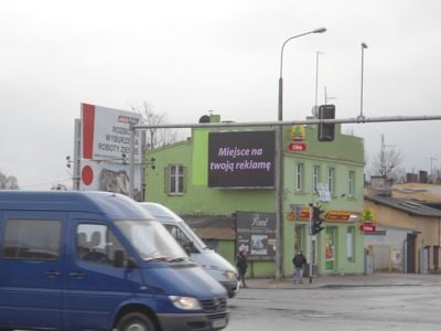 Telebim w Poznaniu przy ulicy Gdyńskiej.