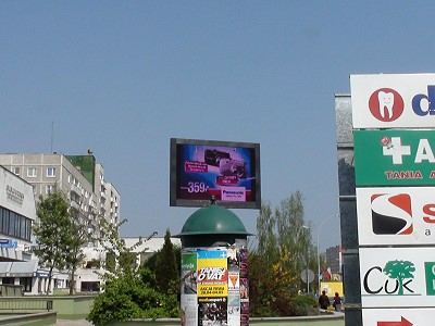 Telebim w Stalowej Woli przy ulicy Popiełuszki.
