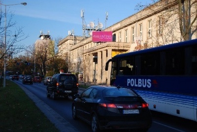 Telebim we Wrocławiu przy alei Karkonoskiej.